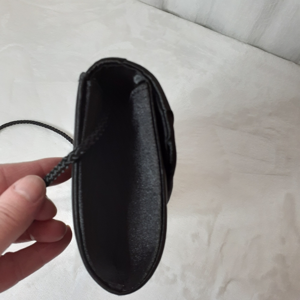 Jessica McClintock Black Satin‎ Evening Bag - Picture 6 of 6